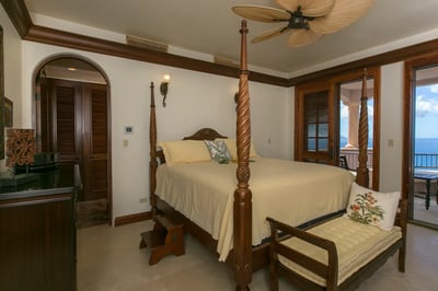 Luxury Villa Photo #41
