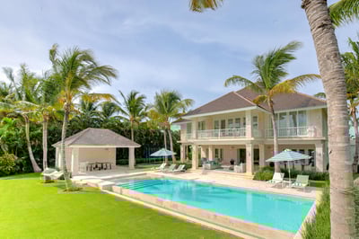 Luxury Villa Photo #2