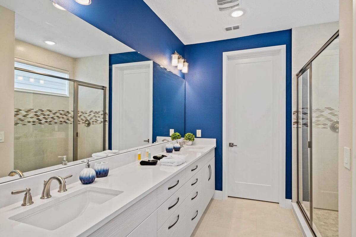 Adventure Galaxy Lodge