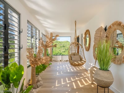 Luxury Villa Photo #22