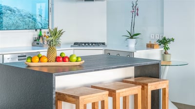 Kitchen & Dining Area