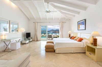 Luxury Villa Photo #22