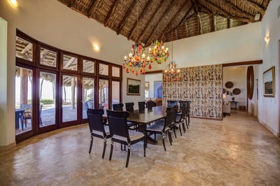 Luxury Villa Photo #25