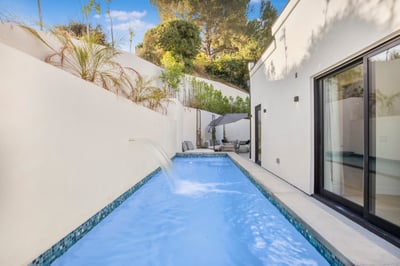 Luxury Villa Photo #7