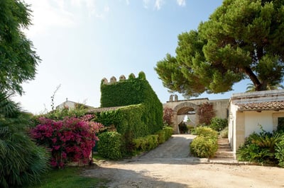 Luxury Villa Photo #5