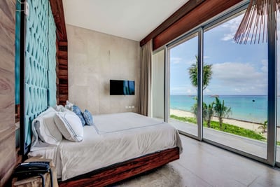 Luxury Villa Photo #17