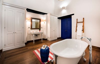 Luxury Villa Photo #8
