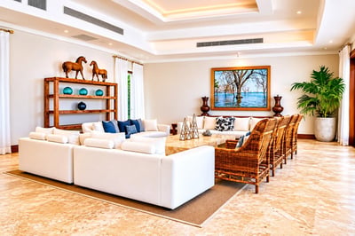 Luxury Villa Photo #17