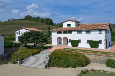 Luxury Villa Photo #4
