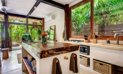 Luxury Villa Photo #11