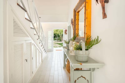 Luxury Villa Photo #15