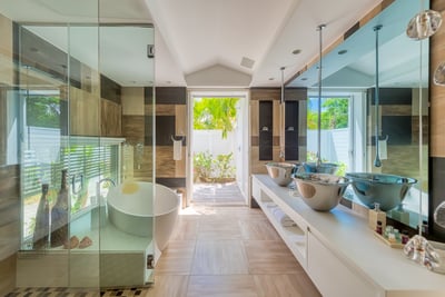 Luxury Villa Photo #36