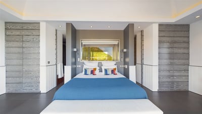 Luxury Villa Photo #41