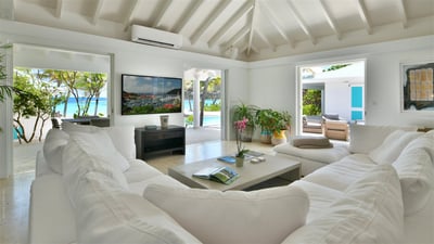 Luxury Villa Photo #32