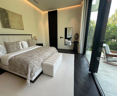 Luxury Villa Photo #36
