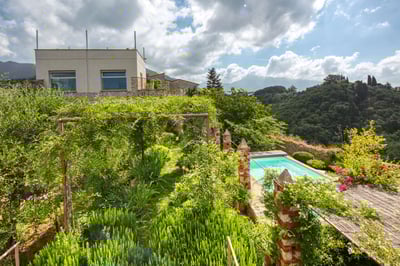 Luxury Villa Photo #8