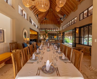 Luxury Villa Photo #35