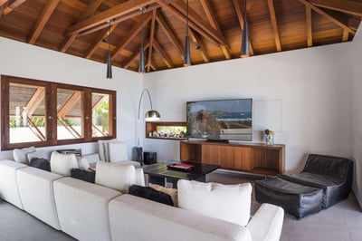 Luxury Villa Photo #16