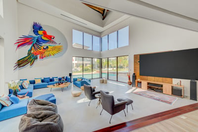 Luxury Villa Photo #4