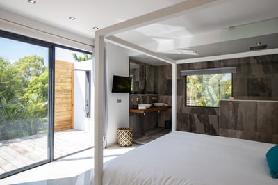 Luxury Villa Photo #29