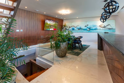 Luxury Villa Photo #11