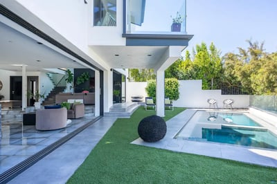 Luxury Villa Photo #2