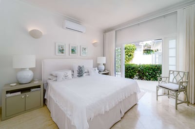 Luxury Villa Photo #10