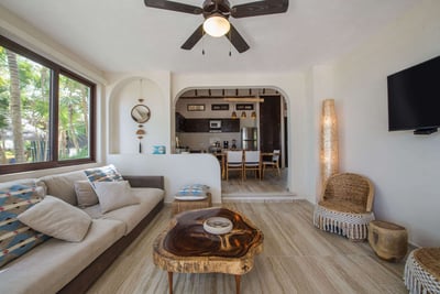 Luxury Villa Photo #12