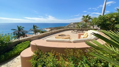 Luxury Villa Photo #15