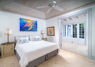 Luxury Villa Photo #23