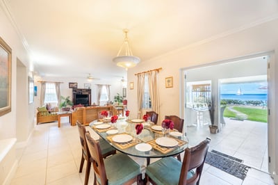 Luxury Villa Photo #12