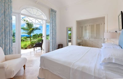 Luxury Villa Photo #9