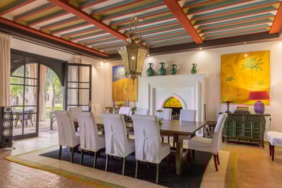 Luxury Villa Photo #16