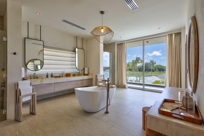 Solara – Lakefront Luxury with Gym, Sauna & Sunset