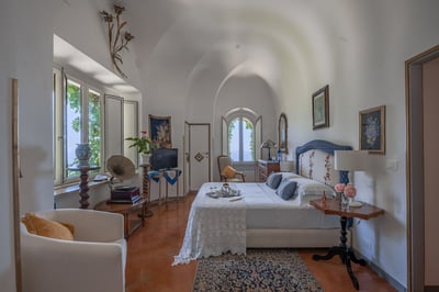 Luxury Villa Photo #34