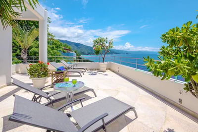 Luxury Villa Photo #14