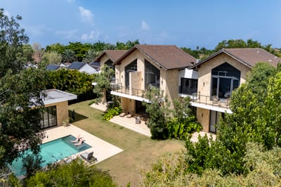 Luxury Villa Photo #3