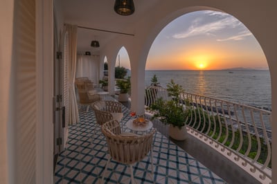 Luxury Villa Photo #15