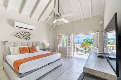 Luxury Villa Photo #13