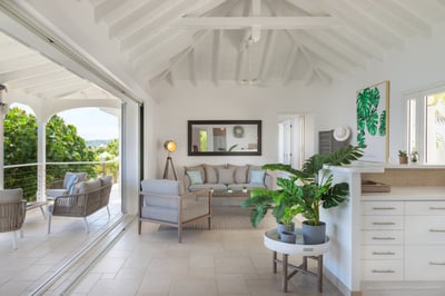 Luxury Villa Photo #26