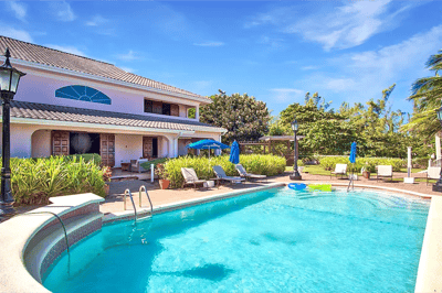 Luxury Villa Photo #2