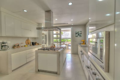 Luxury Villa Photo #15