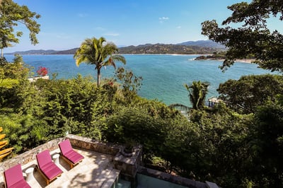 Luxury Villa Photo #38