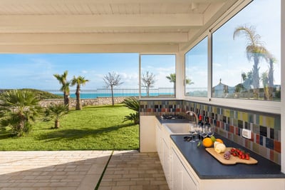 Luxury Villa Photo #18