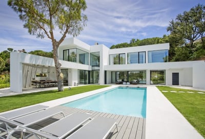 Luxury Villa Photo #3