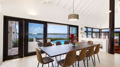 Luxury Villa Photo #15