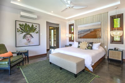 Luxury Villa Photo #36