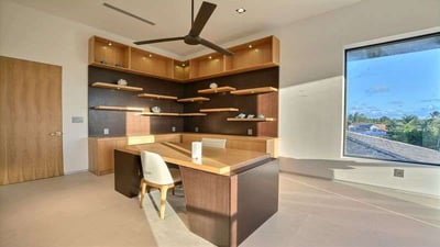 Luxury Villa Photo #21