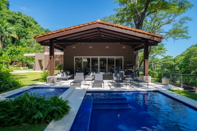 Luxury Villa Photo #4