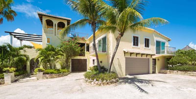 Luxury Villa Photo #3